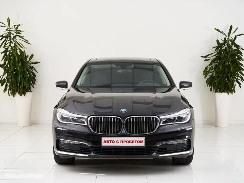 BMW 7 серии, VI (G11/G12) 2017 с пробегом 51 000 км.