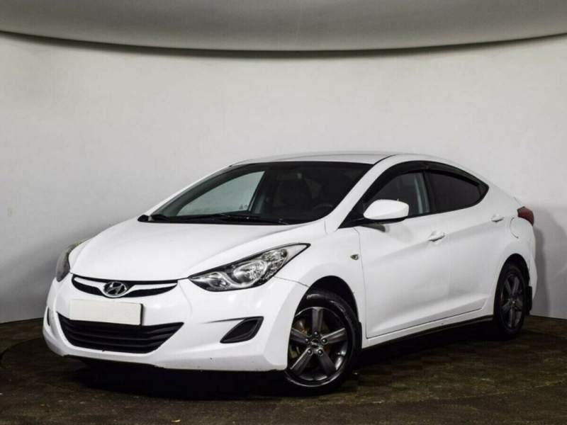 Hyundai Elantra, V (MD) 2014 с пробегом 100 000 км.