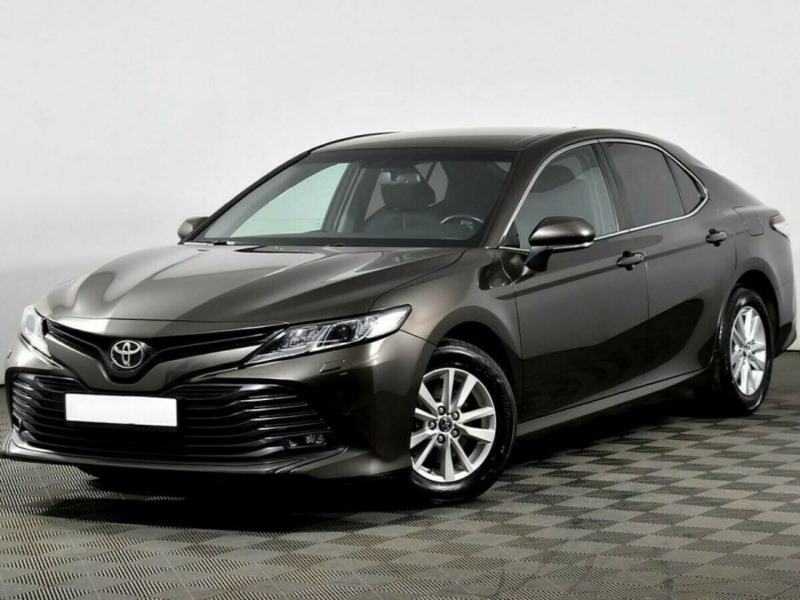 Toyota Camry, VIII (XV70) 2018 с пробегом 64 000 км.