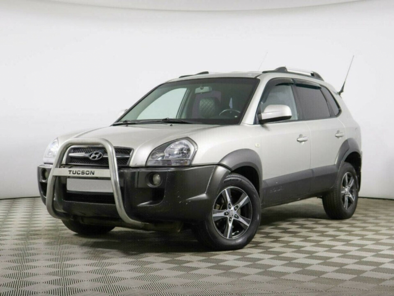 Hyundai Tucson, I 2008 с пробегом 126 000 км.