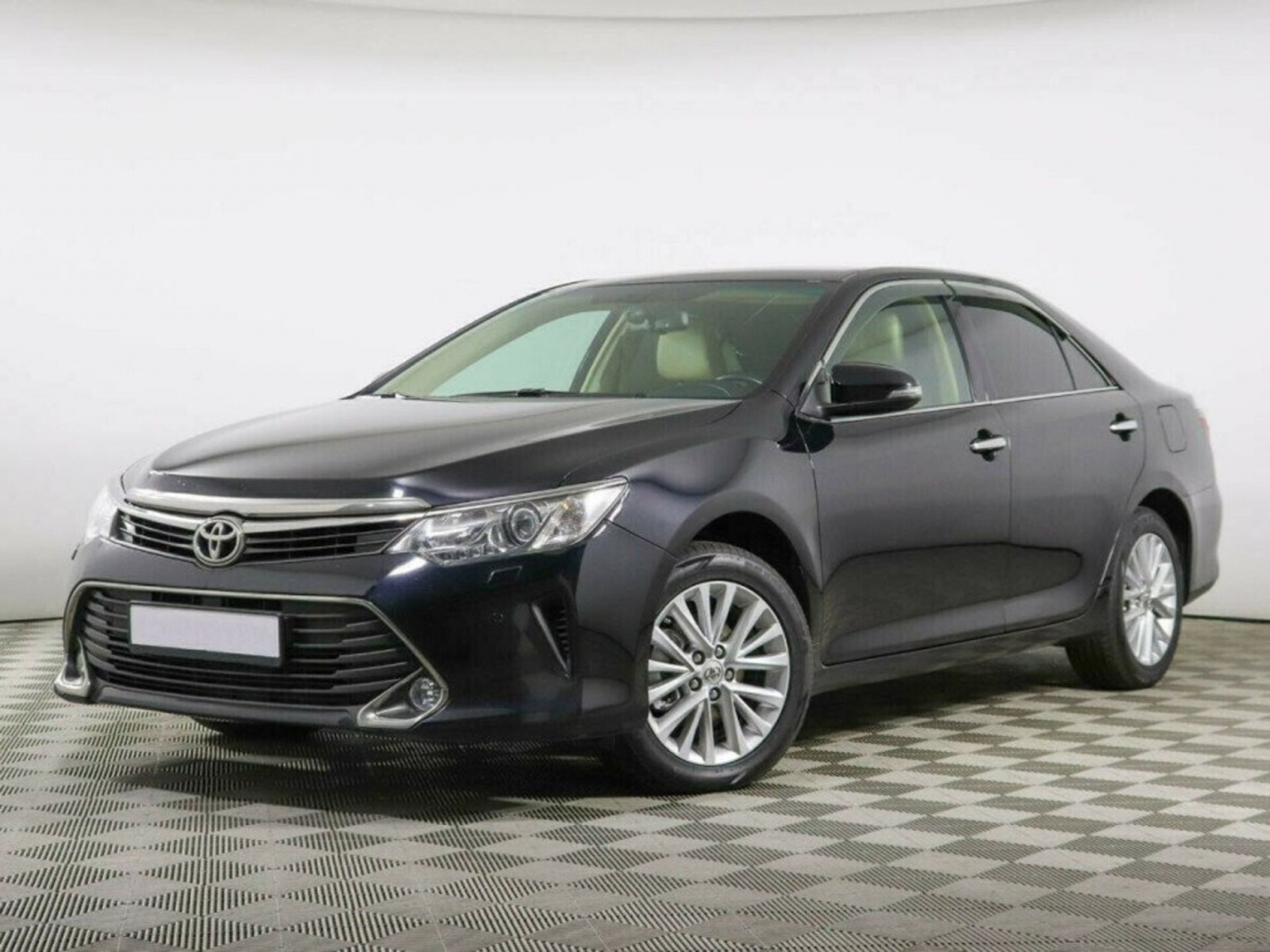 Toyota Camry, 2015 г.