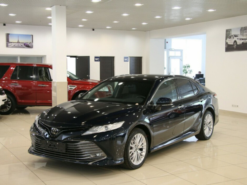 Toyota Camry, VIII (XV70) 2018 с пробегом 23 000 км.