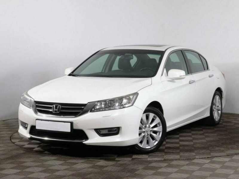 Honda Accord, IX 2013 с пробегом 97 000 км.