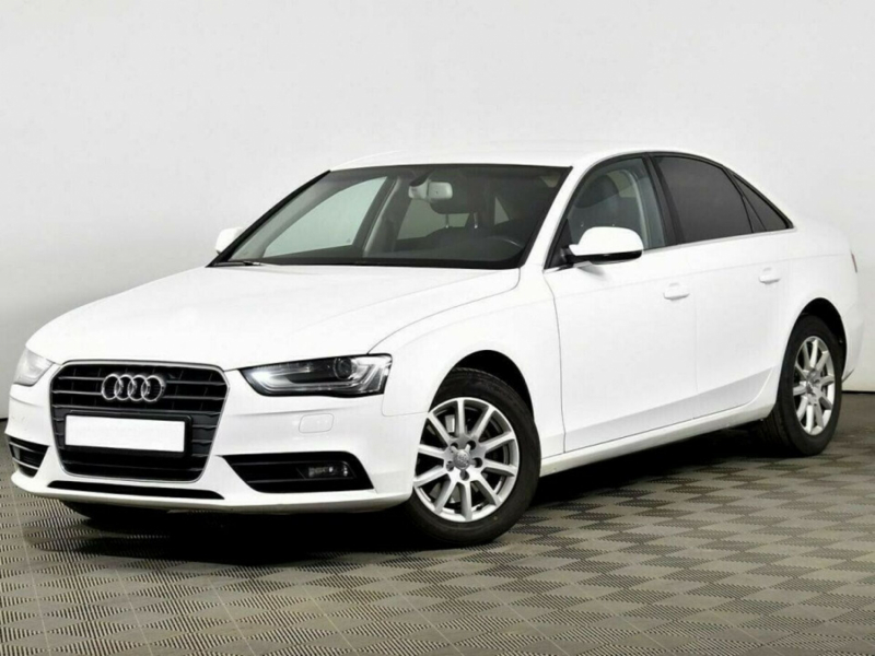 Audi A4, V (B9) 2015 с пробегом 85 000 км.