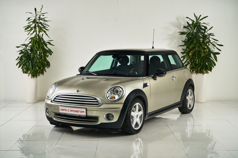 MINI Hatch, II (R56) 2007 с пробегом 163 000 км.