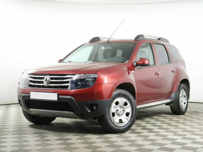 Renault Duster, I 2013 с пробегом 97 700 км.