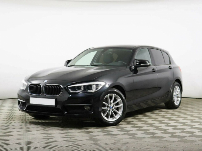 BMW 1 серии, II (F20/F21) Рестайлинг 2 2018 с пробегом 21 800 км.