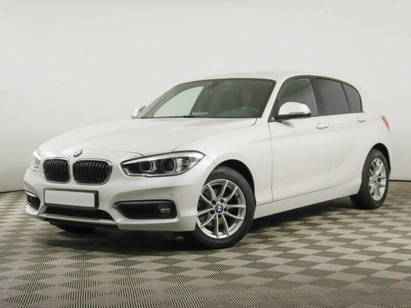 BMW 1 серии, II (F20/F21) Рестайлинг 2 2017 с пробегом 35 600 км.