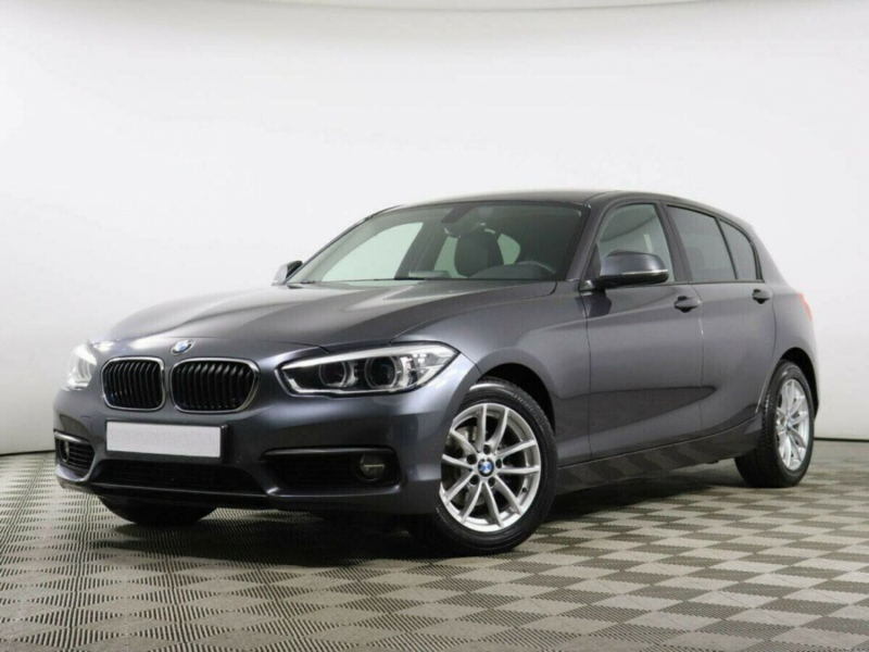 BMW 1 серии, II (F20/F21) Рестайлинг 2 2017 с пробегом 30 000 км.