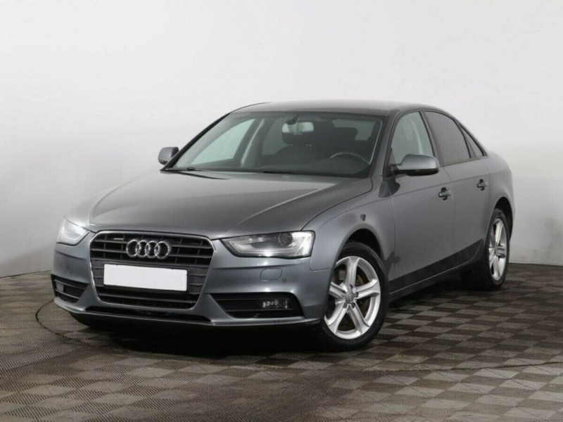 Audi A4, V (B9) 2015 с пробегом 79 000 км.