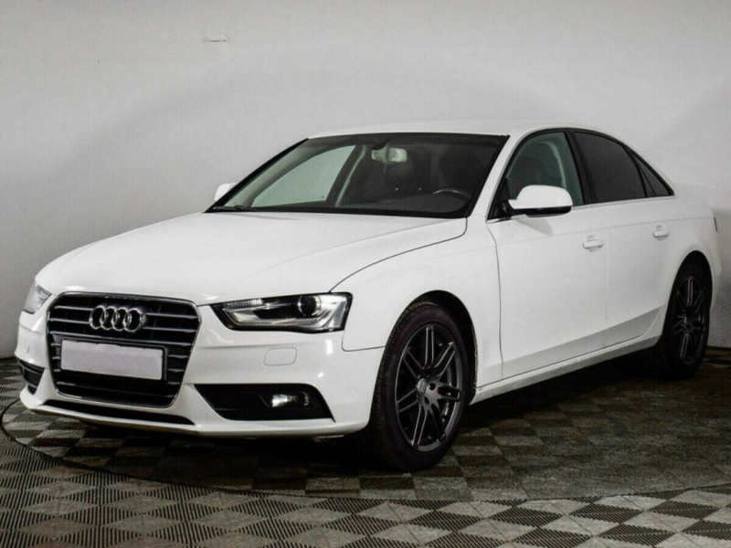 Audi A4, IV (B8) Рестайлинг 2014 с пробегом 81 000 км.