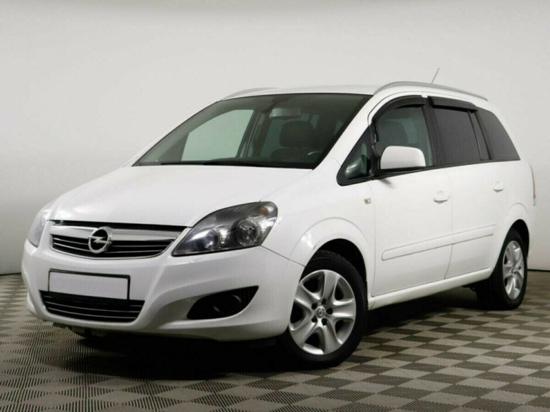 Opel Zafira, C 2011 с пробегом 122 000 км.