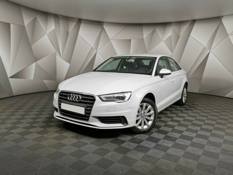 Audi A3, III (8V) 2015 с пробегом 81 600 км.