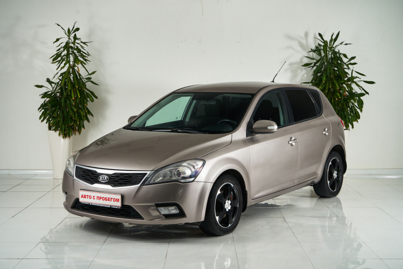 Kia Ceed, I Рестайлинг 2011 с пробегом 109 000 км.