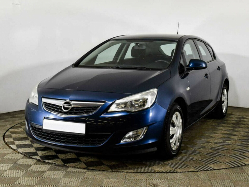 Opel Astra, J 2011 с пробегом 129 700 км.