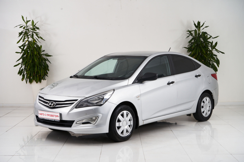 Hyundai Solaris, I Рестайлинг 2015 с пробегом 64 000 км.