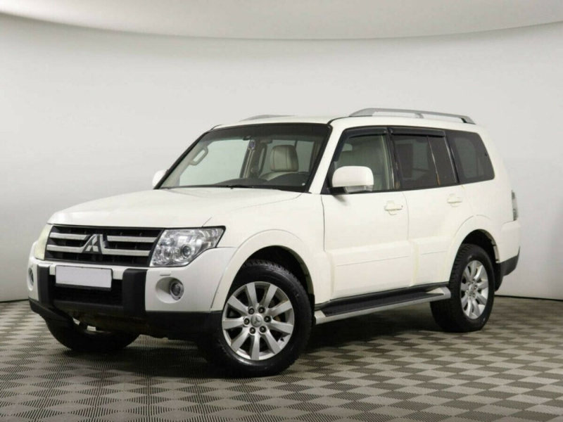 Mitsubishi Pajero, IV 2008 с пробегом 142 000 км.