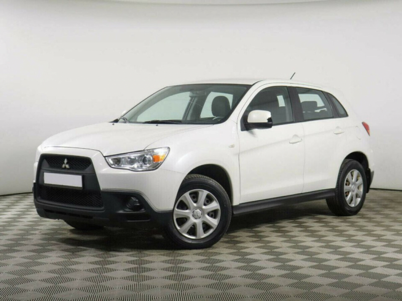 Mitsubishi ASX, I Рестайлинг 2013 с пробегом 98 000 км.