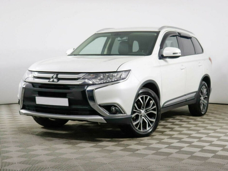 Mitsubishi Outlander, III Рестайлинг 2 2016 с пробегом 55 000 км.