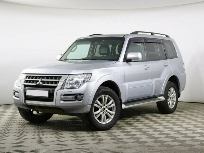 Mitsubishi Pajero, IV Рестайлинг 2 2015 с пробегом 85 000 км.