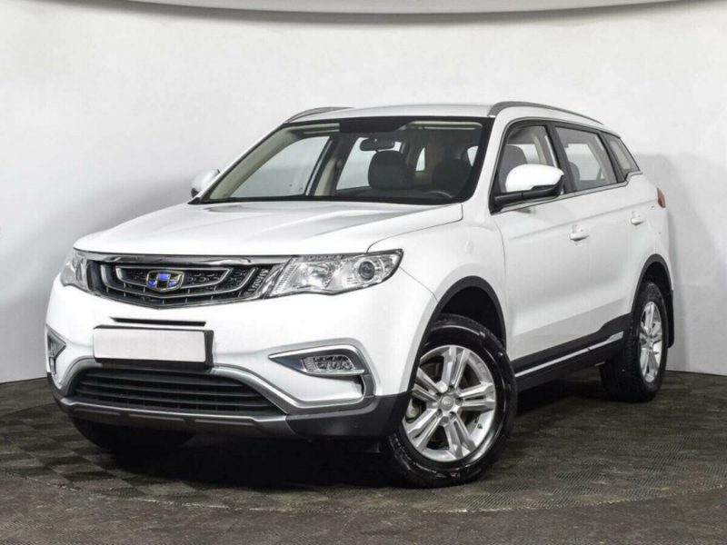 Geely Atlas, I 2018 с пробегом 19 000 км.