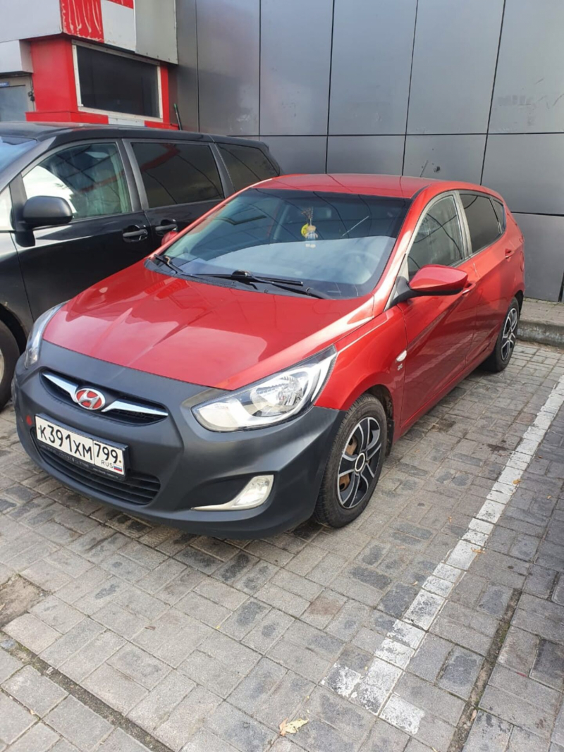 Hyundai Solaris, I 2012 с пробегом 190 000 км.