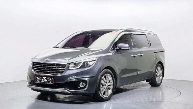 Kia Carnival, III 2018 с пробегом 56 000 км.