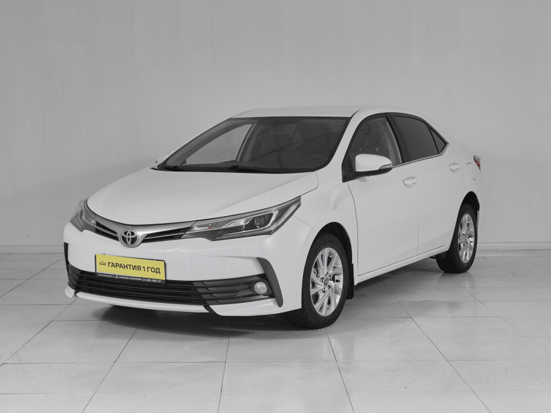 Toyota Corolla, XI (E160, E170) Рестайлинг 2016 с пробегом 108 000 км.