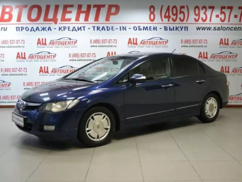 Honda Civic, VIII Рестайлинг 2010 с пробегом 74 000 км.