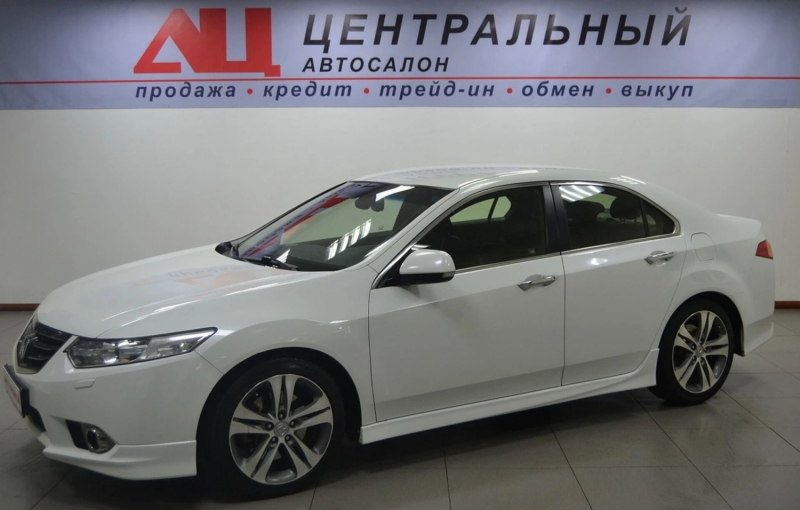 Honda Accord, VIII Рестайлинг 2012 с пробегом 67 000 км.