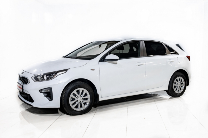 Kia Ceed, III 2018 с пробегом 12 000 км.