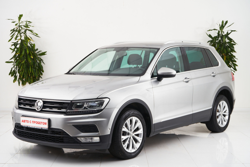 Volkswagen Tiguan, II 2017 с пробегом 65 000 км.