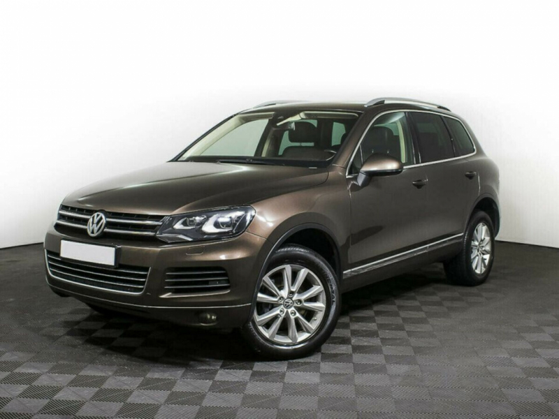 Volkswagen Touareg, II 2013 с пробегом 98 000 км.