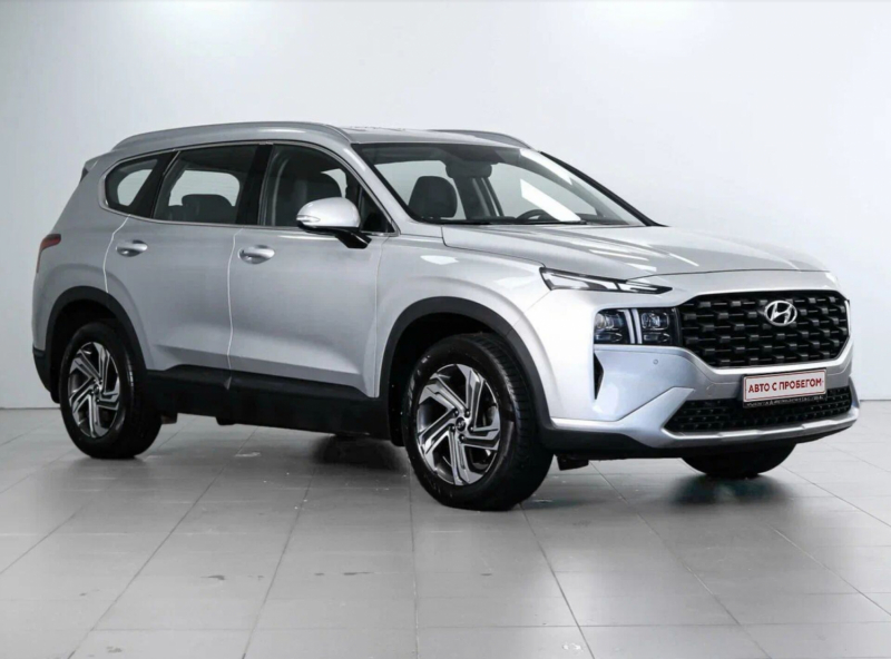 Hyundai Santa Fe 2022 с пробегом 40 666 км.