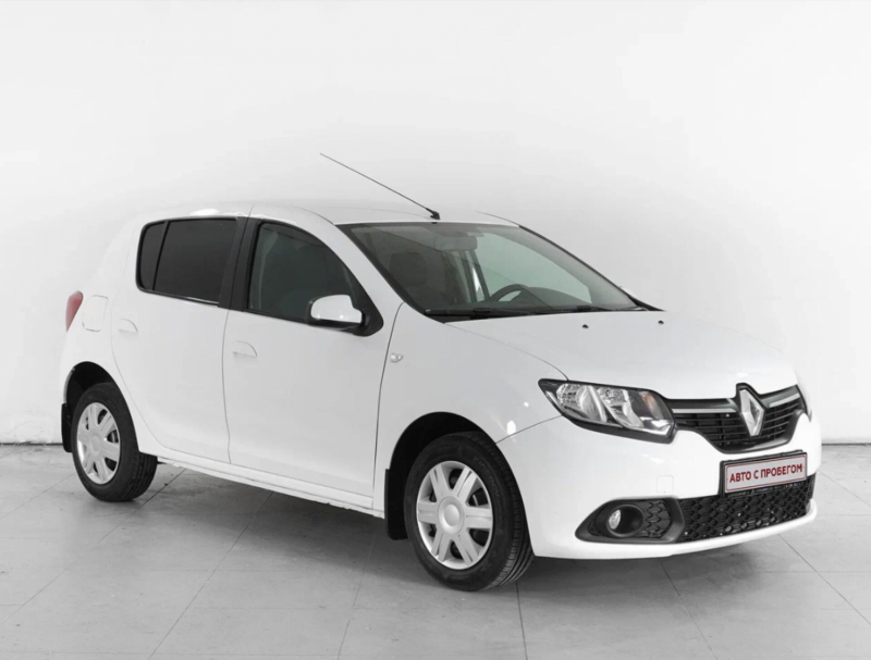 Renault Sandero, II 2015 с пробегом 77 349 км.